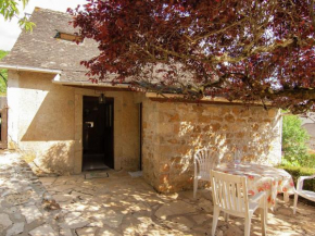 Tasteful Cottage in Roziers with Terrace Garden BBQ Parking